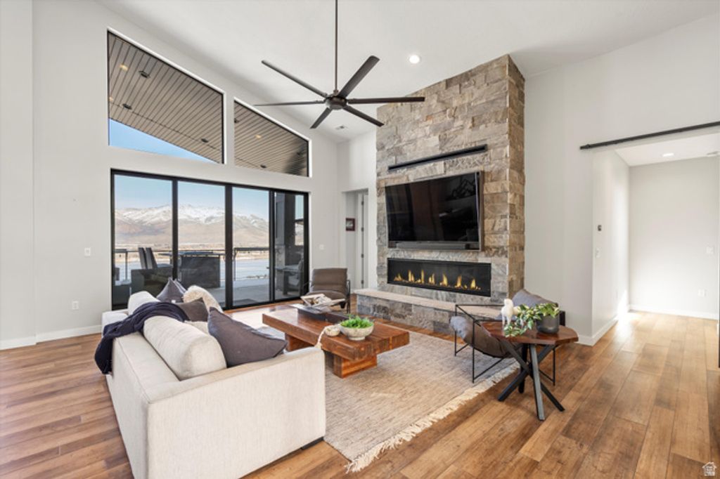 6260 E HAWKS LN, Huntsville, UT 84317 — exterior