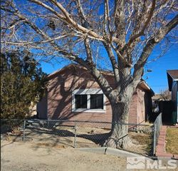 374 H Street, Hawthorne, NV 89415