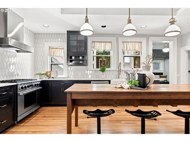 1625 Nw 29TH Ave, Portland, OR 97210