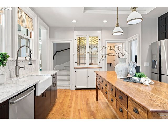 1625 Nw 29TH Ave, Portland, OR 97210