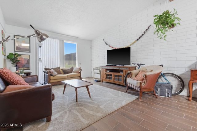 2542 N 46TH Street 3, Phoenix, AZ 85008