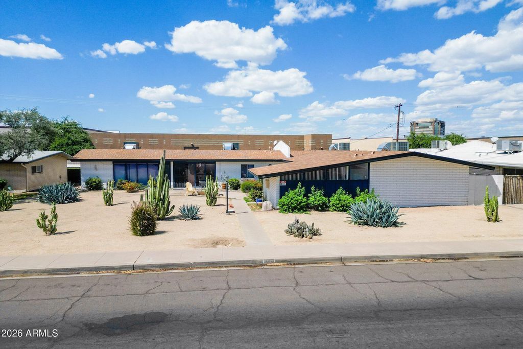 2542 N 46TH Street 3, Phoenix, AZ 85008