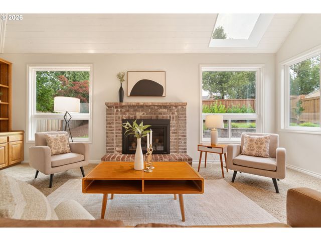 19855 Sw 49TH Ave, Tualatin, OR 97062