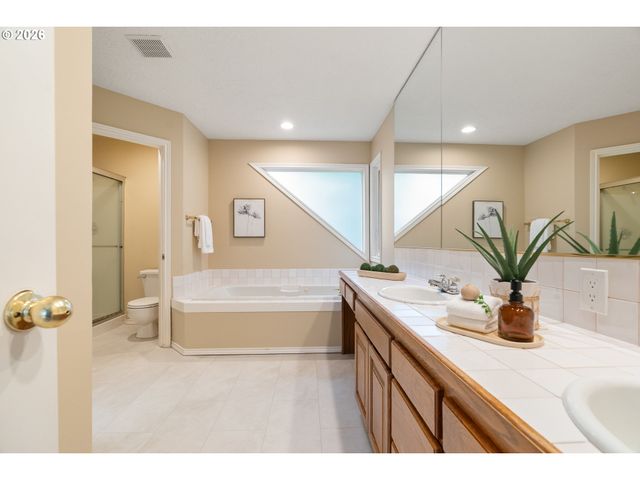 19855 Sw 49TH Ave, Tualatin, OR 97062