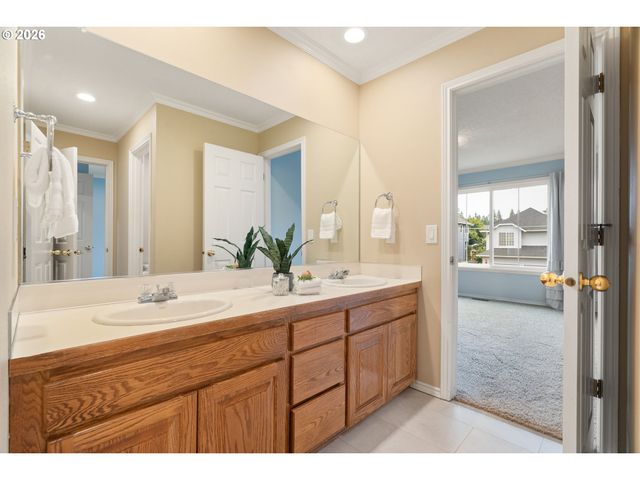 19855 Sw 49TH Ave, Tualatin, OR 97062