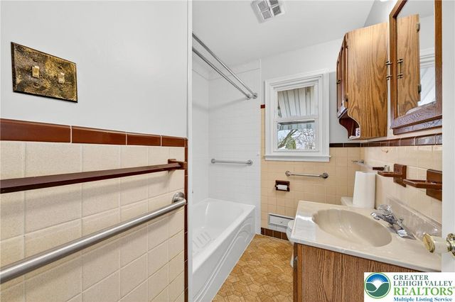 4315 Embur Terrace, Easton, PA 18045