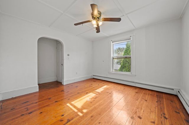 49 Saunders Rd 1, Lynn, MA 01904