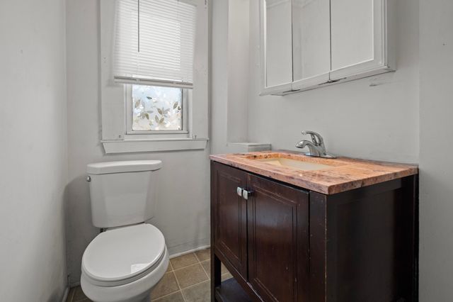 49 Saunders Rd 1, Lynn, MA 01904