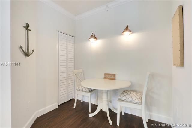 100 Uno Lago Drive 205, Juno Beach, FL 33408