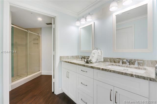 100 Uno Lago Drive 205, Juno Beach, FL 33408