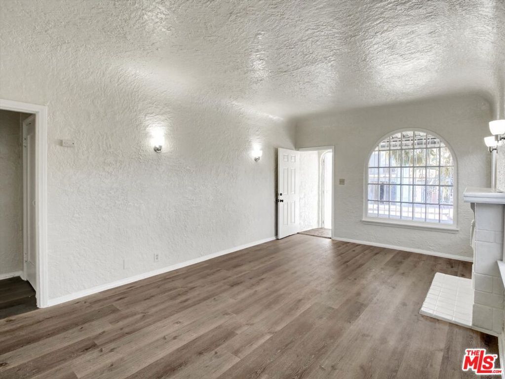 4222 Hooper Avenue, Los Angeles, CA 90011 — photo 4