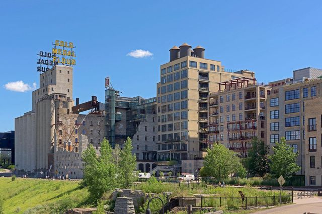 1240 S 2nd Street 1003, Minneapolis, MN 55415