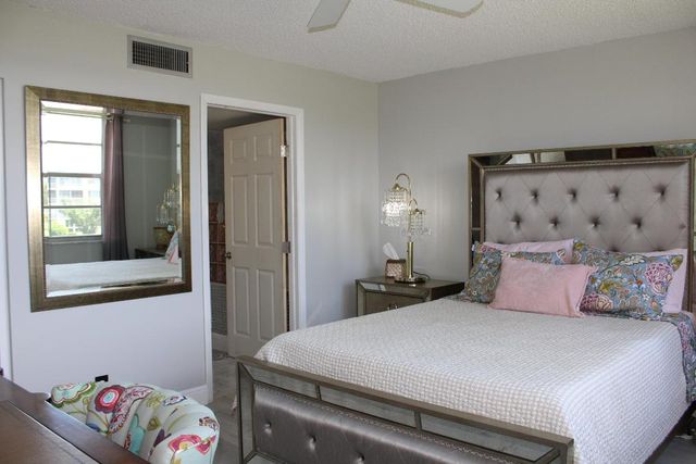 14671 Bonaire Boulevard 305, Delray Beach, FL 33446