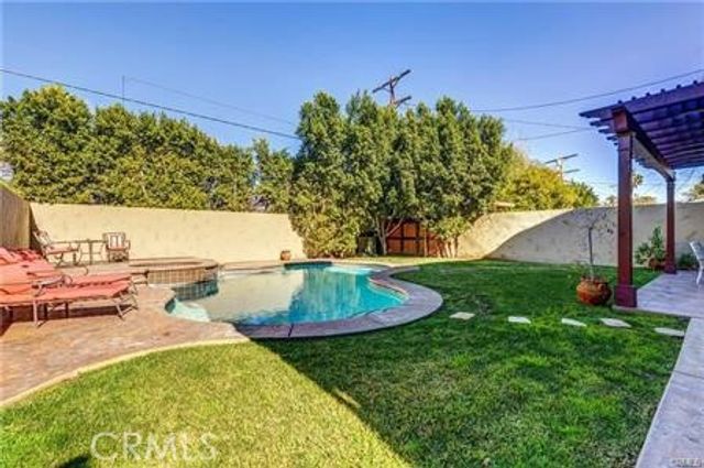 14739 Hesby, Sherman Oaks, CA 91403