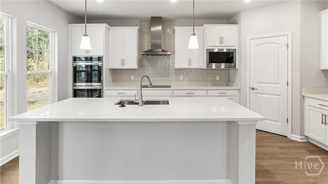 95 Glendale Circle, Richmond Hill, GA 31324