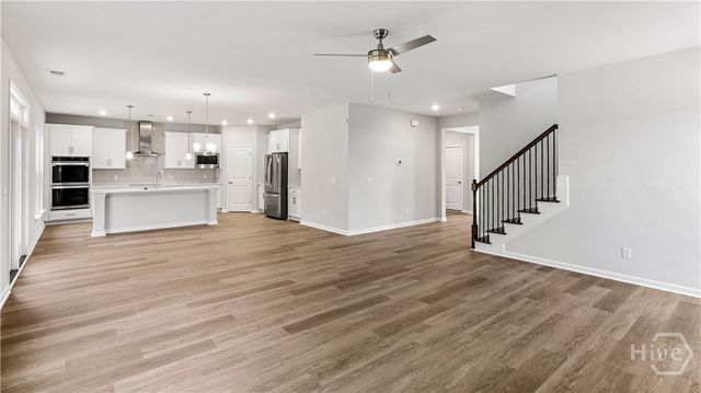 95 Glendale Circle, Richmond Hill, GA 31324