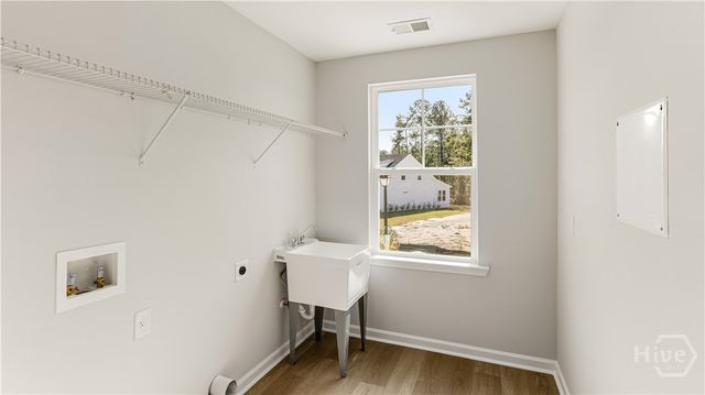 95 Glendale Circle, Richmond Hill, GA 31324