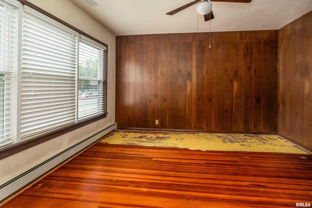 2120 LOGAN Street, Murphysboro, IL 62966