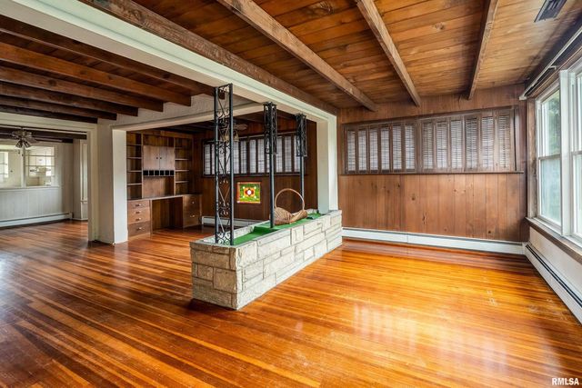 2120 LOGAN Street, Murphysboro, IL 62966