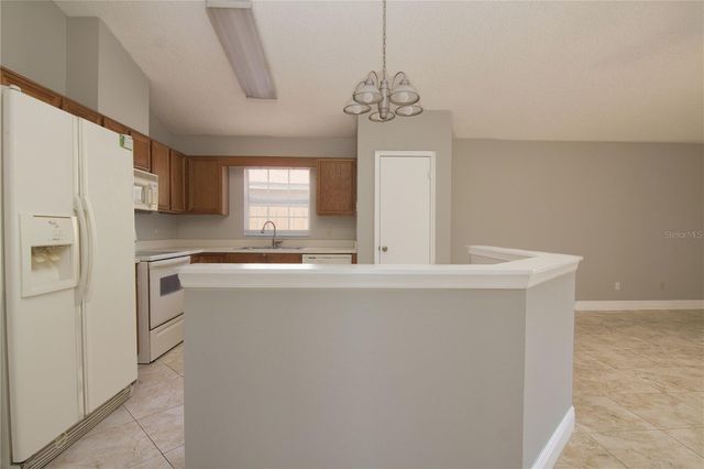 4521 BRIDGETON LANE, Orlando, FL 32817