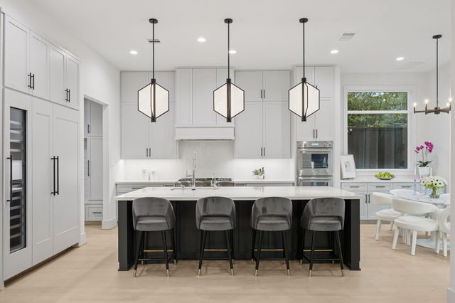 2205 North Boulevard, Houston, TX 77098