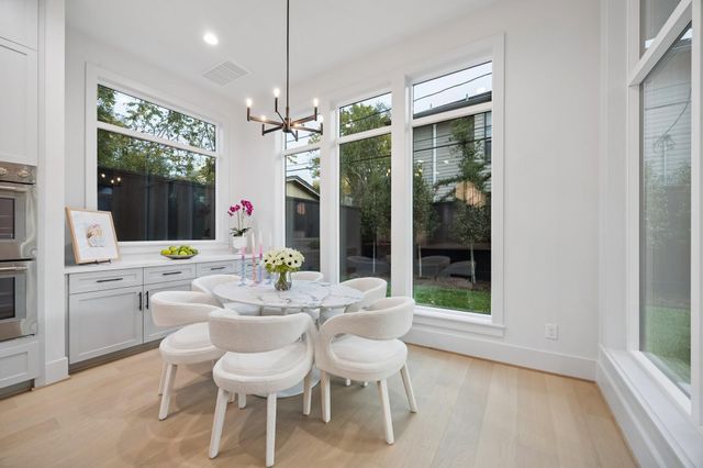 2205 North Boulevard, Houston, TX 77098