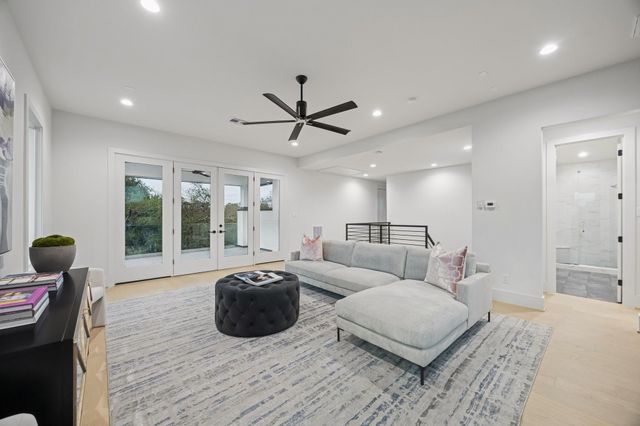 2205 North Boulevard, Houston, TX 77098