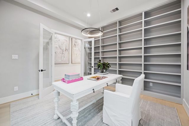 2205 North Boulevard, Houston, TX 77098