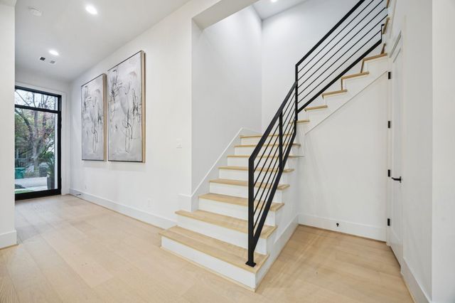 2205 North Boulevard, Houston, TX 77098