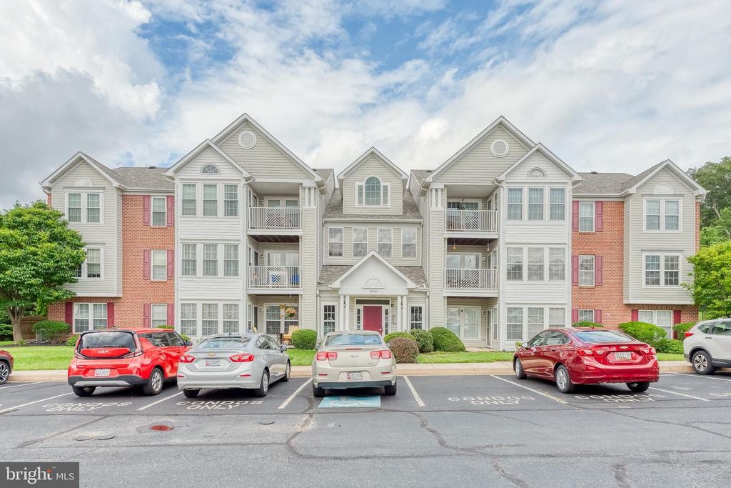 300-H HAZELNUT CT #300H, Bel Air, MD 21015
