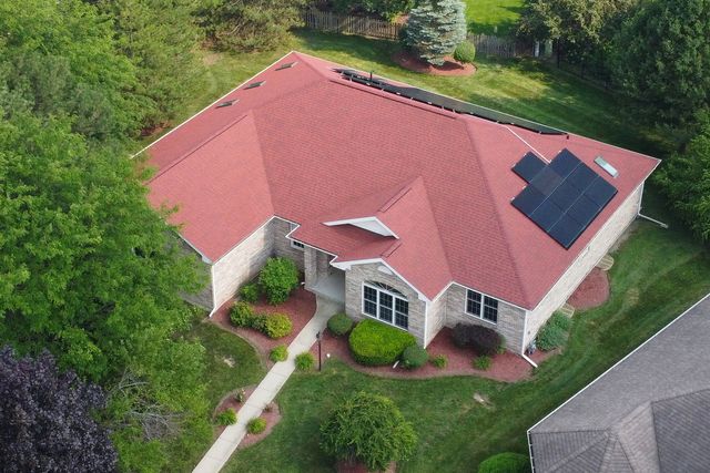 1093 Suffolk Court, Gurnee, IL 60031