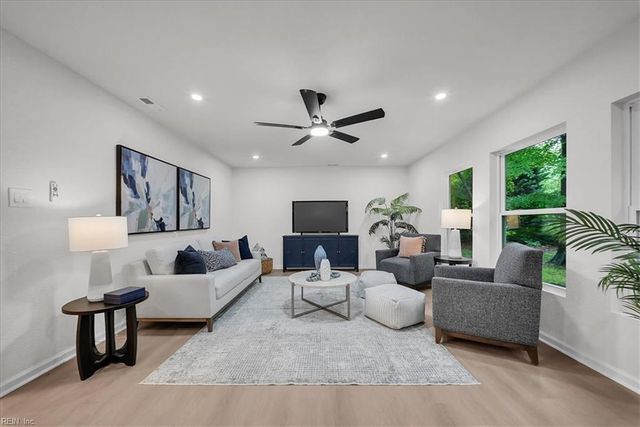 1301 Lakeside RD, Virginia Beach, VA 23455
