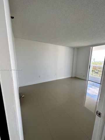 20515 E Country Club Drive 1949, Aventura, FL 33180
