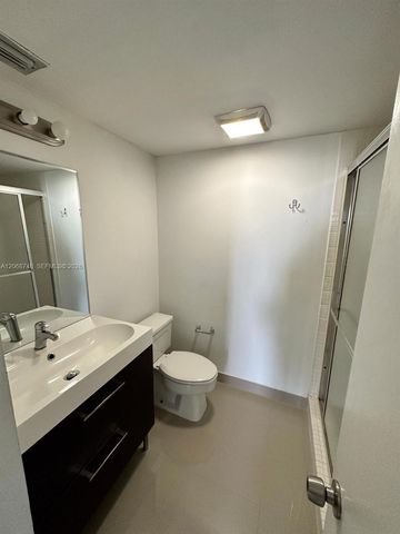 20515 E Country Club Drive 1949, Aventura, FL 33180