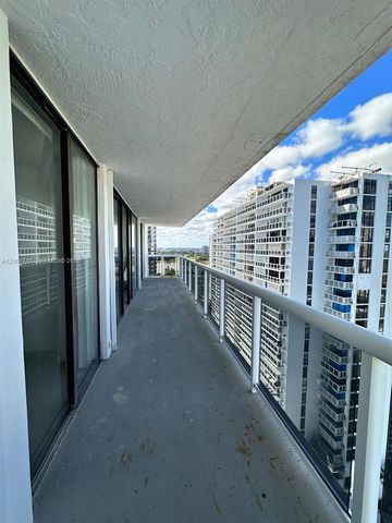 20515 E Country Club Drive 1949, Aventura, FL 33180