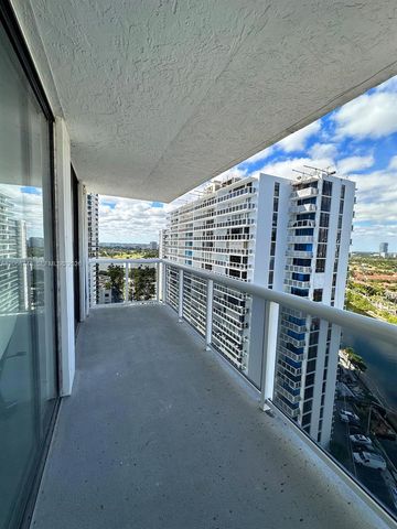 20515 E Country Club Drive 1949, Aventura, FL 33180