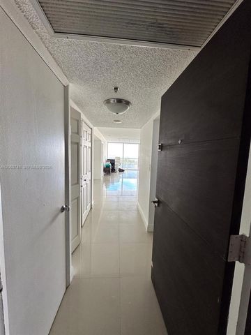 20515 E Country Club Drive 1949, Aventura, FL 33180