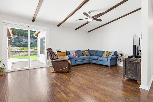 6390 Decanture St, San Diego, CA 92120