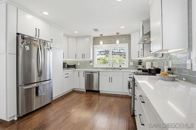 6390 Decanture St, San Diego, CA 92120