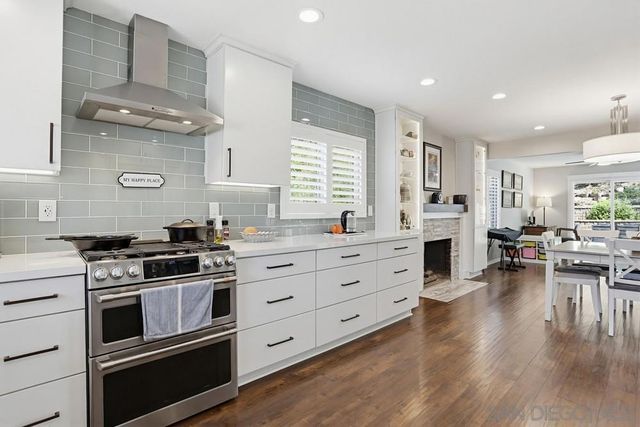 6390 Decanture St, San Diego, CA 92120