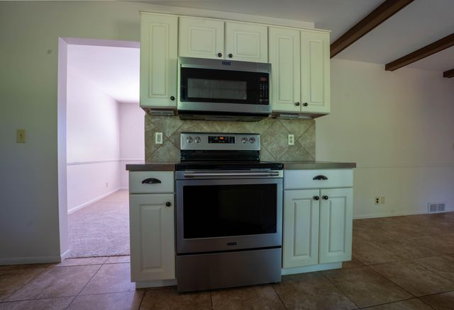 3127 Haverhill Court, Roosevelt Park City, MI 49441