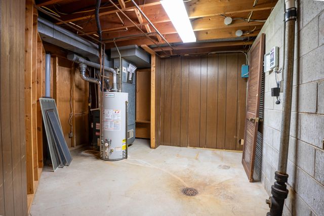 3127 Haverhill Court, Roosevelt Park City, MI 49441