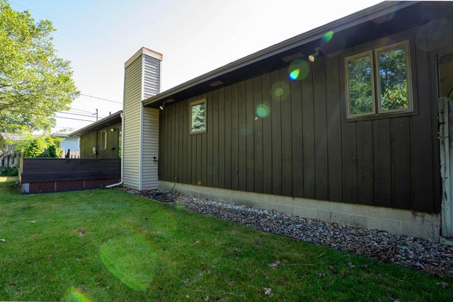 3127 Haverhill Court, Roosevelt Park City, MI 49441