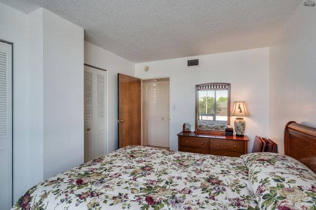 2100 SANTA FE STREET, Wichita Falls, TX 76309