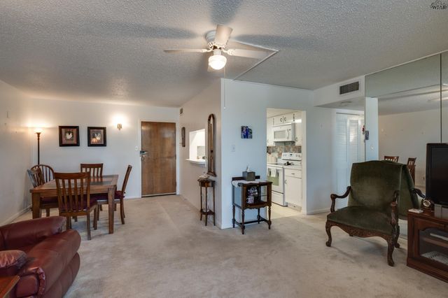 2100 SANTA FE STREET, Wichita Falls, TX 76309