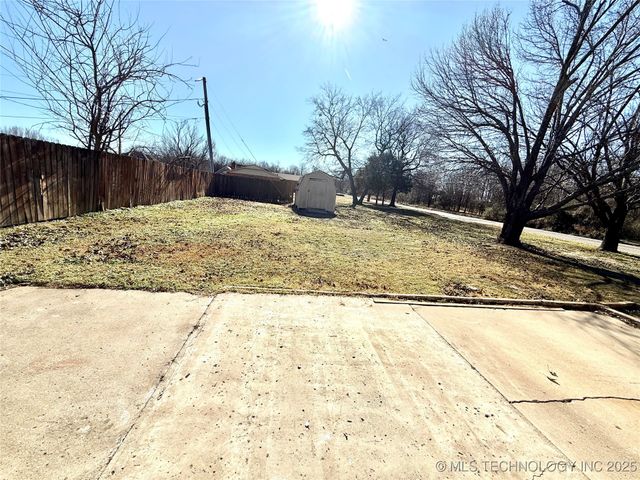 510 E Ashland, Mcalester, OK 74501