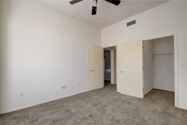 10113 Cresent Creek Drive, Las Vegas, NV 89134