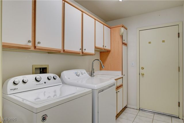 10113 Cresent Creek Drive, Las Vegas, NV 89134