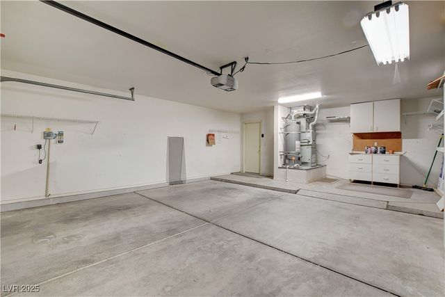 10113 Cresent Creek Drive, Las Vegas, NV 89134