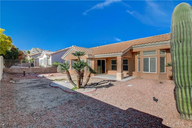 10113 Cresent Creek Drive, Las Vegas, NV 89134